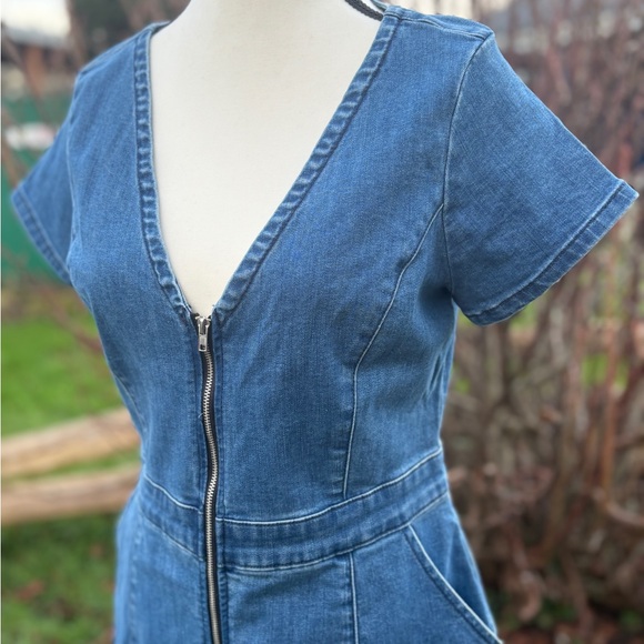 Guess Denim Zip Front Dress sz Lg - Picture 8 of 8